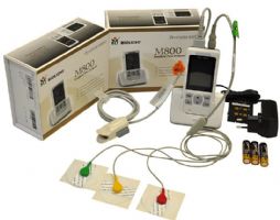 EKG s OXYMETREM M800 s rozšířenou výbavou